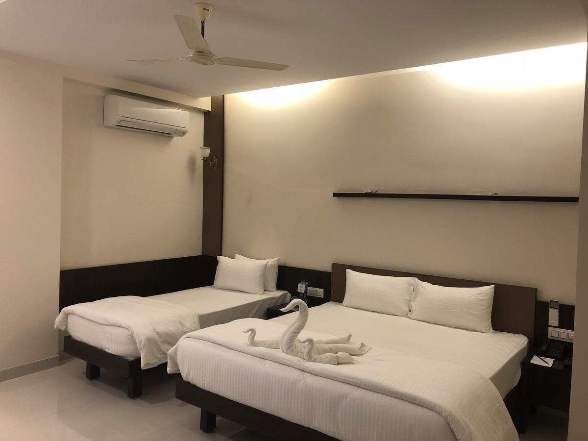 Kyriad Hotel Vijayapura By Othpl Bijāpur Zewnętrze zdjęcie