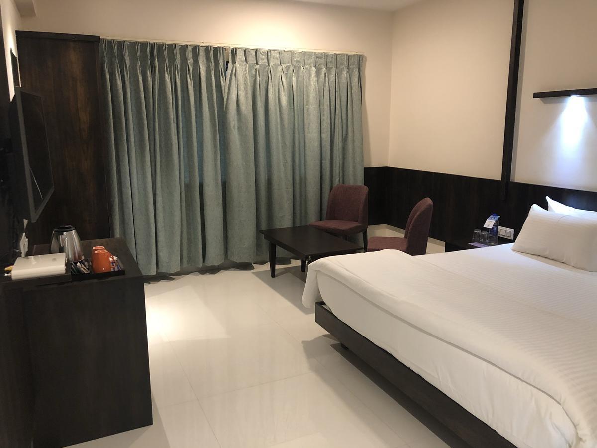 Kyriad Hotel Vijayapura By Othpl Bijāpur Zewnętrze zdjęcie
