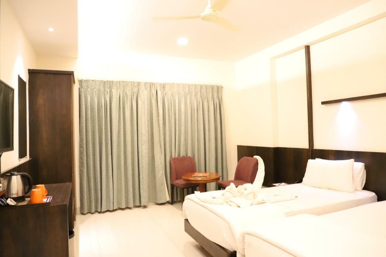 Kyriad Hotel Vijayapura By Othpl Bijāpur Zewnętrze zdjęcie