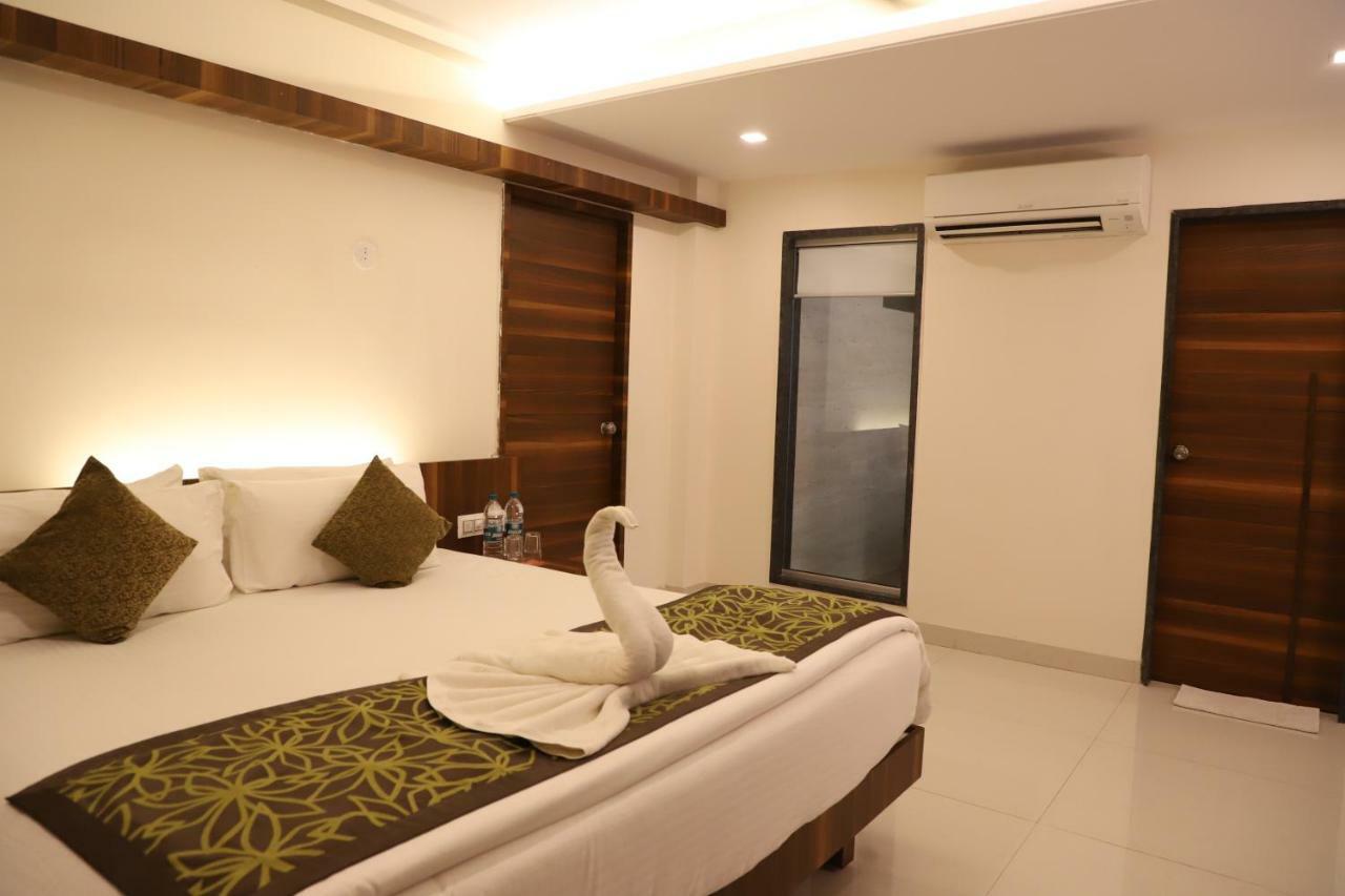 Kyriad Hotel Vijayapura By Othpl Bijāpur Zewnętrze zdjęcie