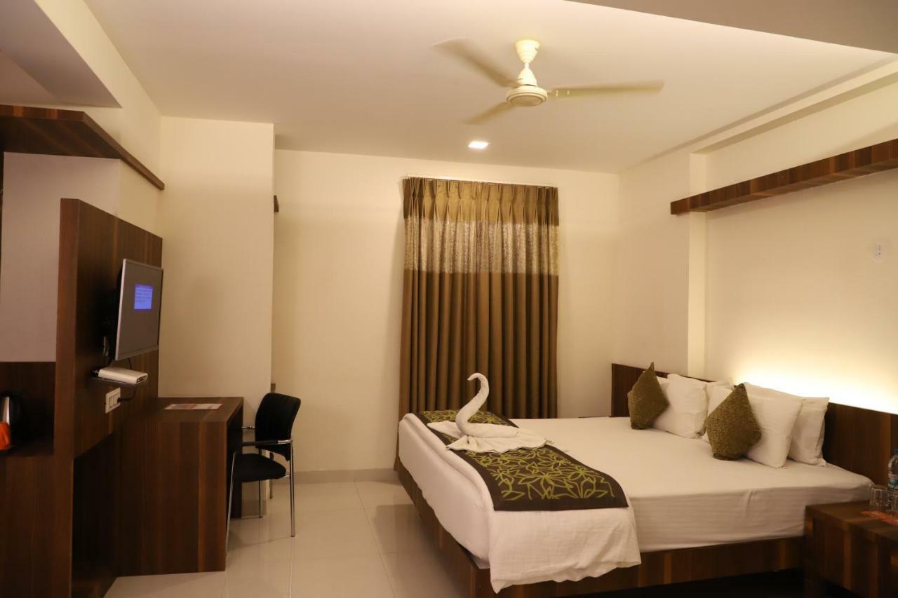 Kyriad Hotel Vijayapura By Othpl Bijāpur Zewnętrze zdjęcie